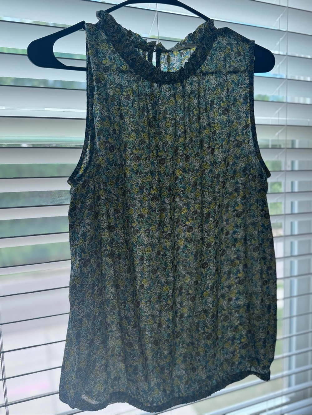 LOFT Sleeveless Ruffle-Neck Floral Camisole - Black & Green